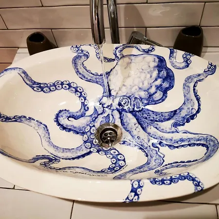 Апартаменти Charming Portuguese Style Apartment, For Rent 