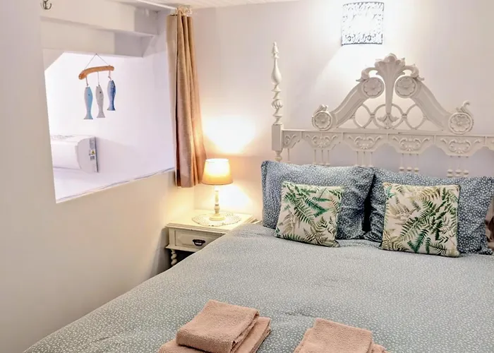 Appartement Charming Portuguese Style Apartment, For Rent 