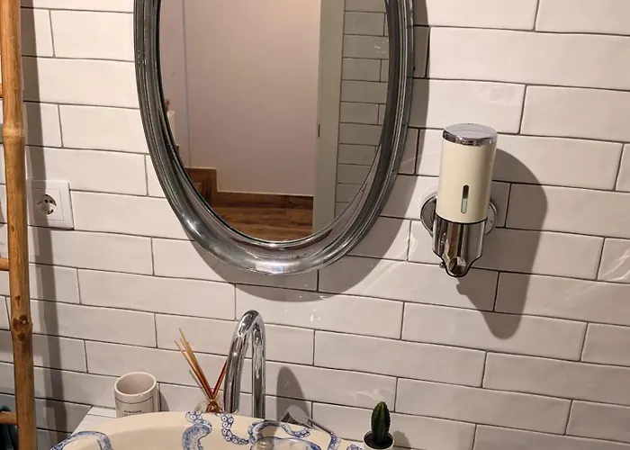 Appartement Charming Portuguese Style Apartment, For Rent 