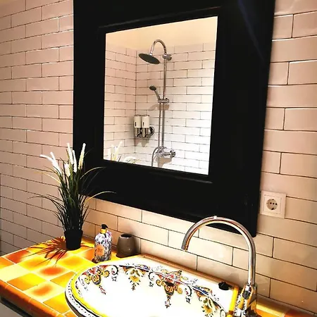 Lägenhet Charming Portuguese Style Apartment, For Rent 
