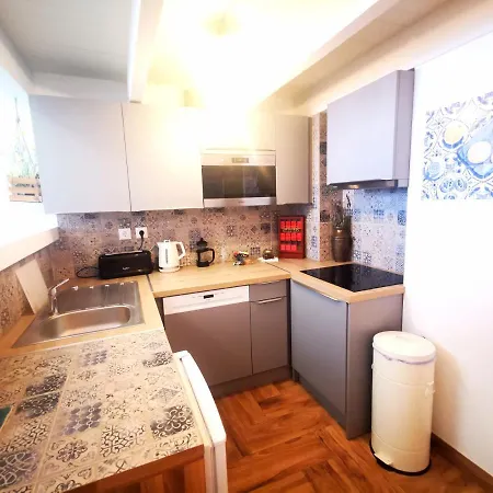 Διαμέρισμα Charming Portuguese Style Apartment, For Rent 