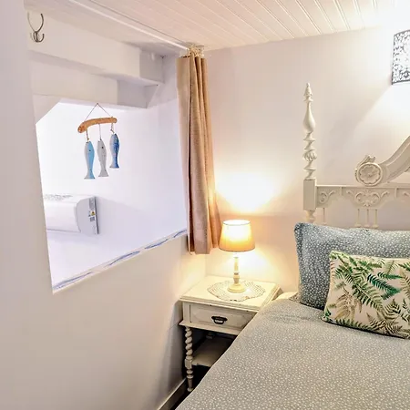 Charming Portuguese Style Apartment, For Rent Vida à Portuguesa, Fruta Or Polvo Local