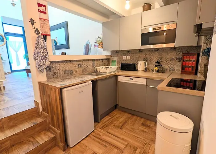 Charming Portuguese Style Apartment, For Rent 