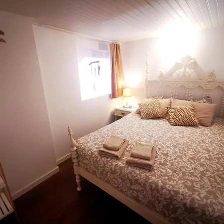 Vida A Portuguesa: Charming Portuguese-style Apartment Portimao